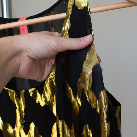 Black & Gold sleeveless blouse / tank Small - Picture 8 of 9